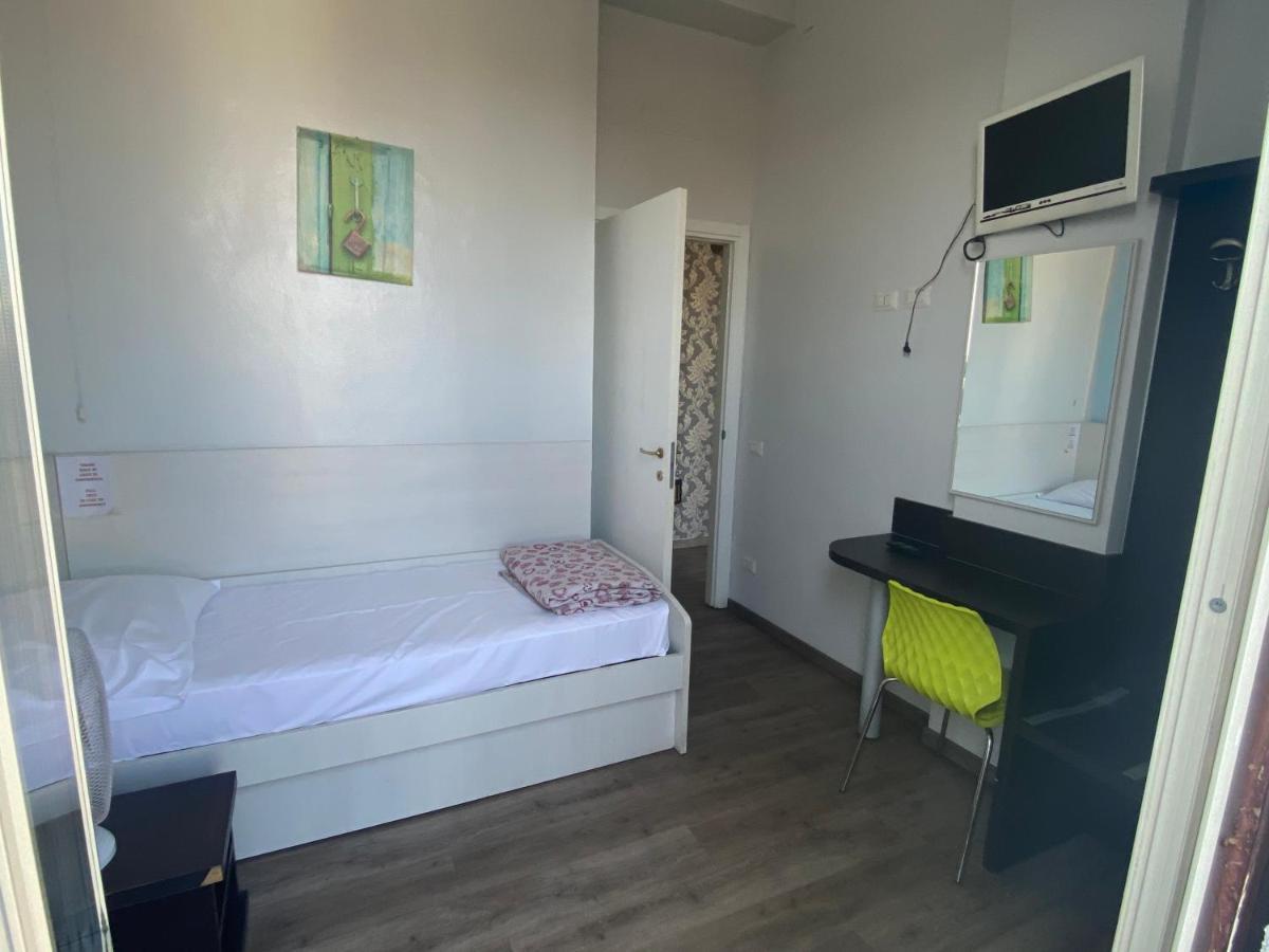 Single Room,1010584558:JPEG
