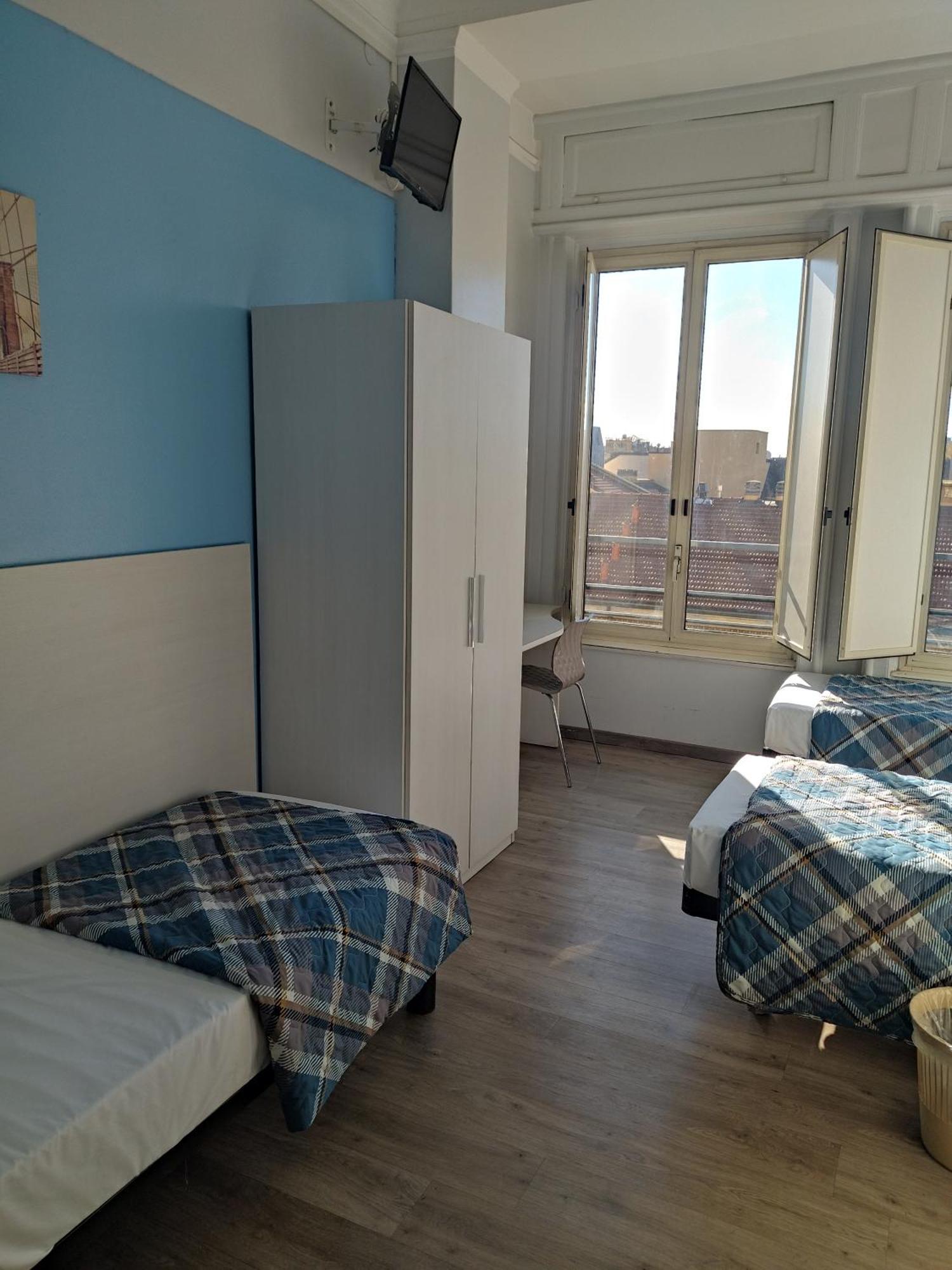Basic Triple Room