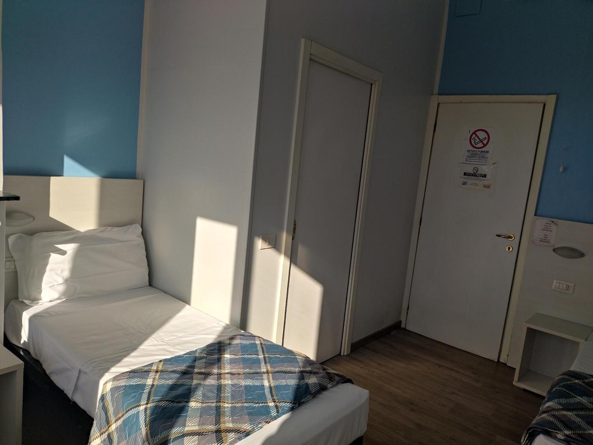 Basic Triple Room